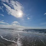 6 Person In * Blåvand